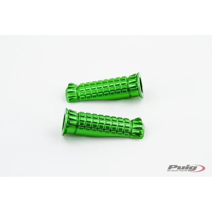 PUIG FOOTPEGS R-FIGHTER MODEL GREEN COLOR - Dimensions: 74.5x26 mm. Weight: 90 gr