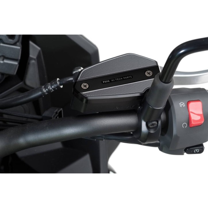 PUIG TAPPO SERBATOIO ANTERIORE PER FLUIDO FRENO KAWASAKI VERSYS 650 22-24 NERO