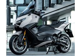 Yamaha T-Max 560 2025: los mejores accesorios Puig y RacingBike para instalar